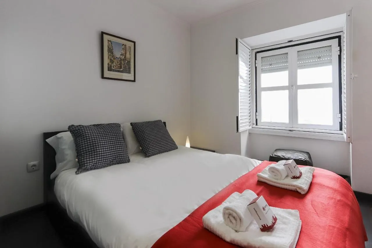 Cosy Lisbon Flat By Homing Apartamento
