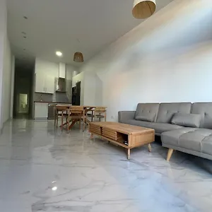 https://los-pinos-apartments.es-andalucia.com